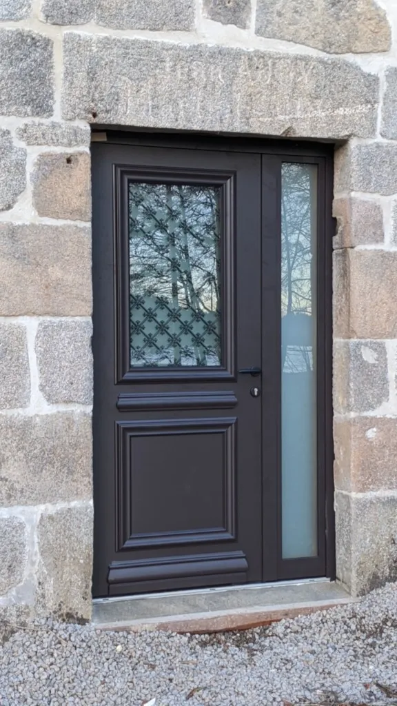 porte d'entrée en bois-aluminium