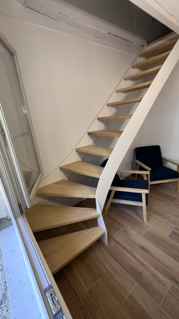 Escalier bois métal quart-tournant thermolaqué blanc