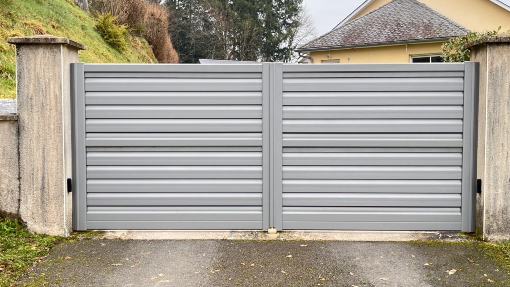 Portail aluminium motorisé