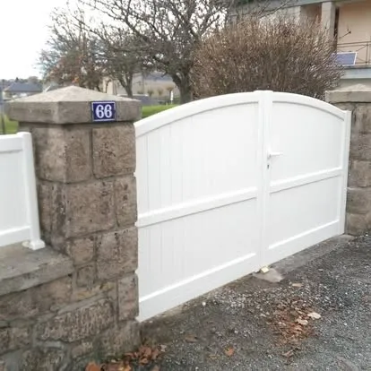 Portail aluminium cintré thermolaqué