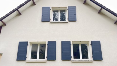 Volets battants aluminium isolés