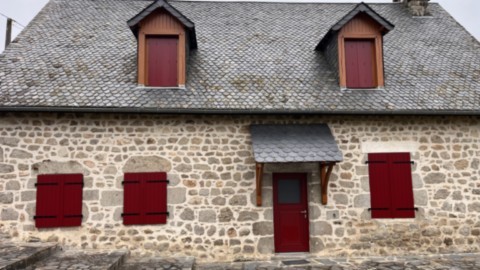 Volets Battants et persiennes bois exotique laqué