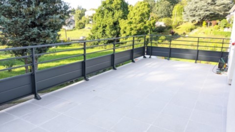Garde corps de terrasse aluminium thermolaqué
