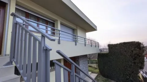 Garde corps d'escalier et de balcon en aluminium thermolaqué