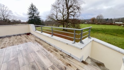 Garde corps de terrasse sur muret en aluminium thermolaqué